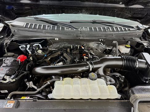 Used 2024 Ford Expedition XLT image 10