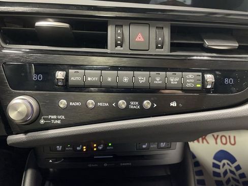 Used 2022 Lexus ES 300h 300h image 19