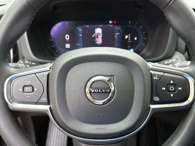 Certified 2024 Volvo XC60 B5 Core w/ Climate Package AWD/4WD image 11