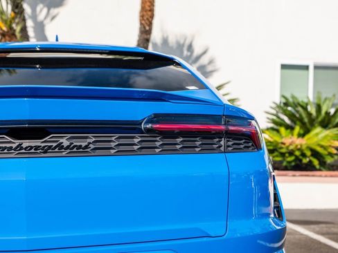 New 2025 Lamborghini Urus SE image 40