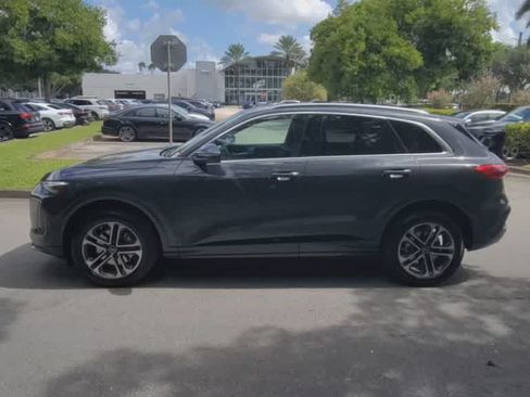Certified 2025 Audi Q5 Premium Plus w/ Premium Plus AWD/4WD image 5
