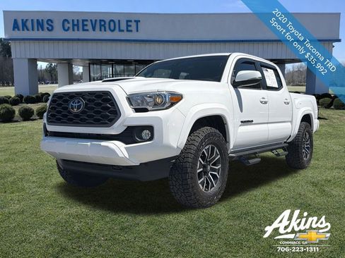 Used 2020 Toyota Tacoma TRD Sport w/ Technology Package AWD/4WD image 9