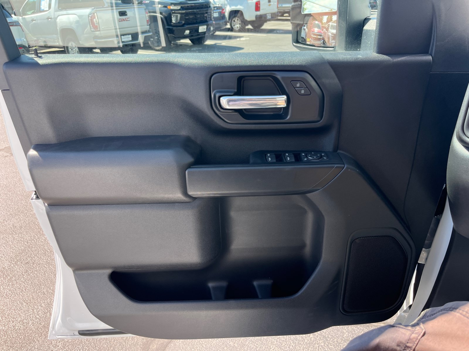 New 2026 Chevrolet Silverado 2500 Custom w/ Custom Value Package AWD/4WD image 13