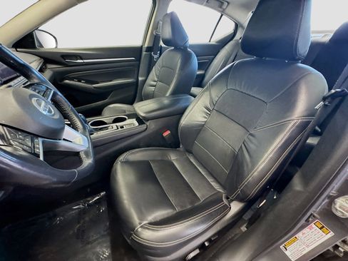 Used 2021 Nissan Altima 2.5 SL FWD image 11