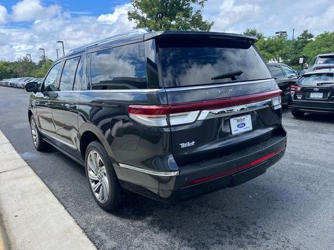 Certified 2023 Lincoln Navigator L Reserve AWD/4WD image 11