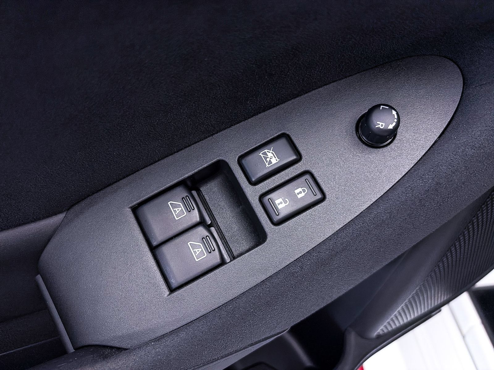 Used 2024 Nissan Z NISMO w/ Floor Mat Package RWD image 20