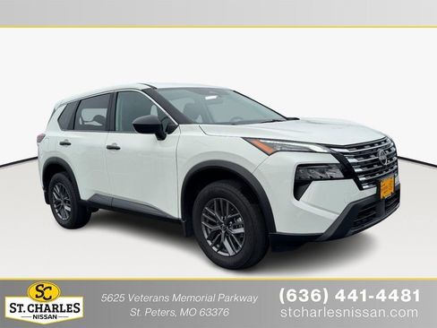 Used 2025 Nissan Rogue S image 1