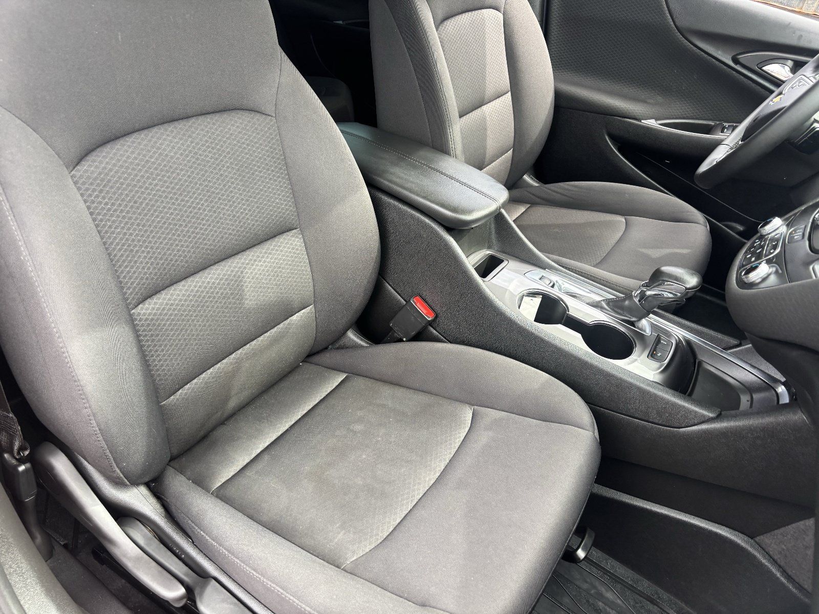 Used 2023 Chevrolet Malibu LT w/ Sport Edition FWD image 11