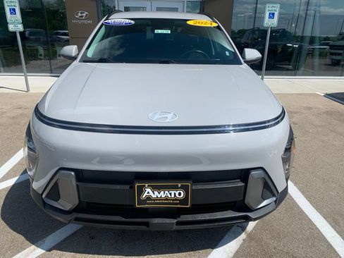 Certified 2024 Hyundai Kona SEL AWD/4WD image 9