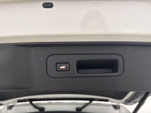 New 2025 Honda Pilot Touring image 34