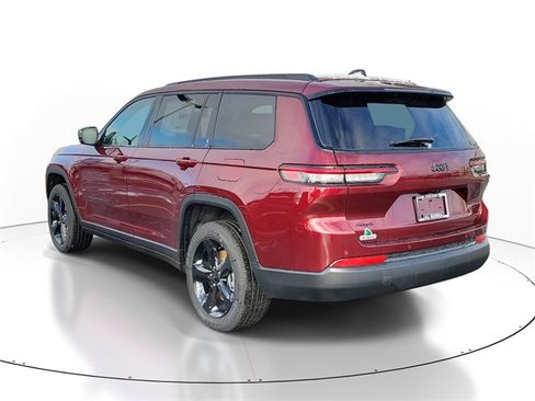 New 2025 Jeep Grand Cherokee L Altitude image 3