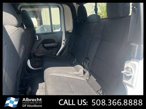 Used 2022 Jeep Gladiator Sport image 13