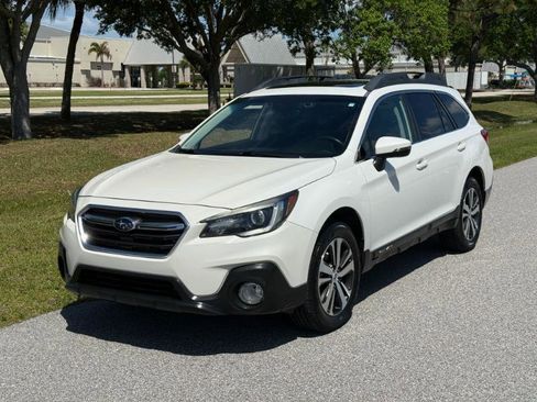 Used 2019 Subaru Outback 2.5i Limited image 4