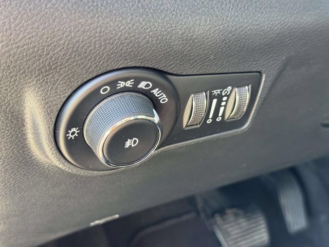 Used 2026 Jeep Compass Limited AWD/4WD image 27