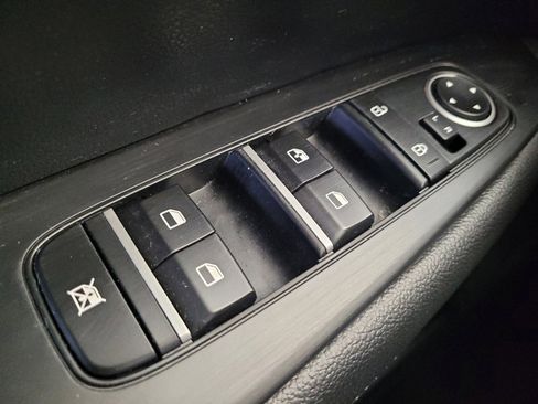 Used 2019 Kia Forte S w/ S Premium Package FWD image 27