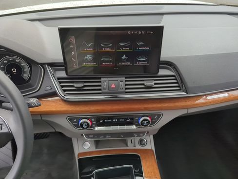 Used 2023 Audi Q5 e Premium image 17