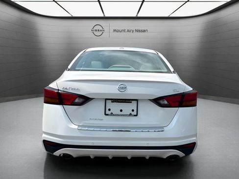 Certified 2021 Nissan Altima 2.5 SL FWD image 5