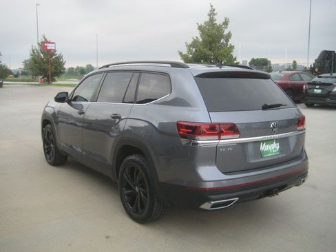 Used 2022 Volkswagen Atlas SE AWD/4WD image 5