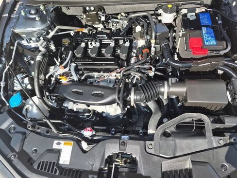 Used 2025 Honda Accord SE image 34