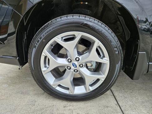 Used 2018 Subaru Forester 2.5i Touring w/ Popular Package #2 AWD/4WD image 9