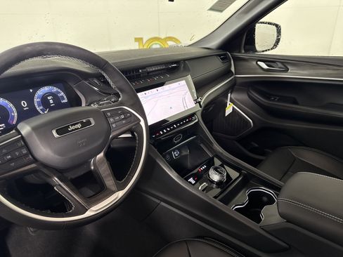 New 2026 Jeep Grand Cherokee Limited image 27