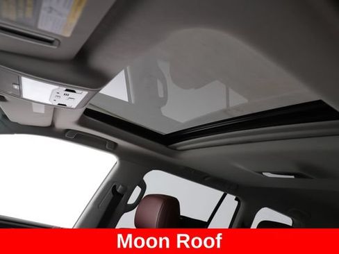 Used 2017 Lexus LX 570 4WD image 18