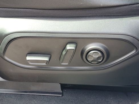 Used 2025 Jeep Grand Cherokee Altitude AWD/4WD image 19