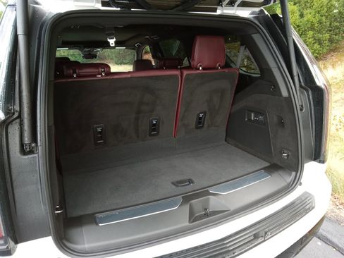 Used 2025 Cadillac Escalade Sport w/ LPO, ONYX Package image 25