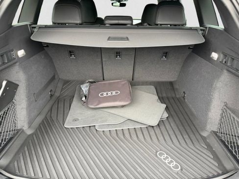 Used 2025 Audi SQ6 e-tron Prestige image 19