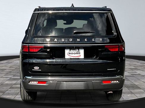 Used 2022 Jeep Wagoneer Series II image 5