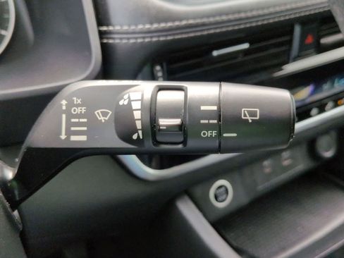 Used 2021 Nissan Rogue SV FWD image 25