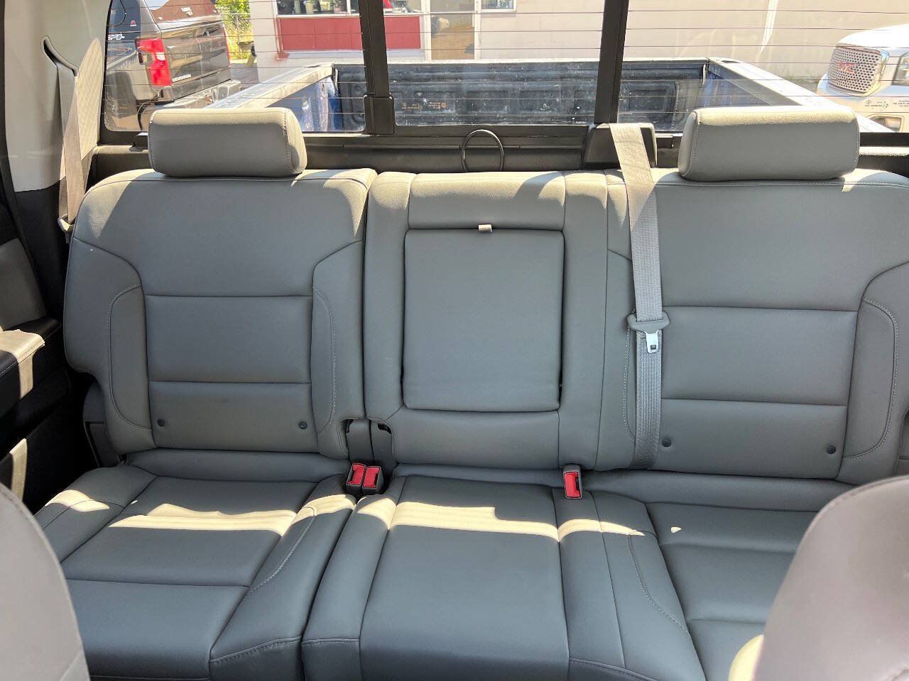 Used 2015 Chevrolet Silverado 1500 LTZ AWD/4WD image 16