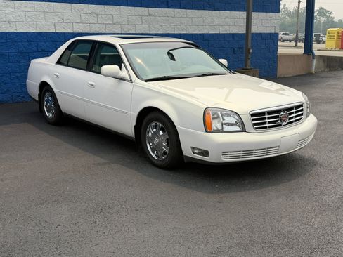 Used 2005 Cadillac De Ville w/ Limited Edition Package FWD image 5