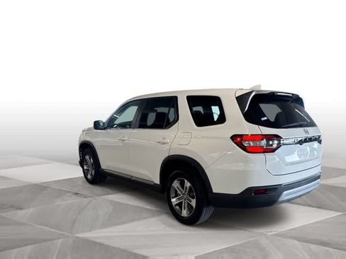 Used 2025 Honda Pilot EX-L image 6