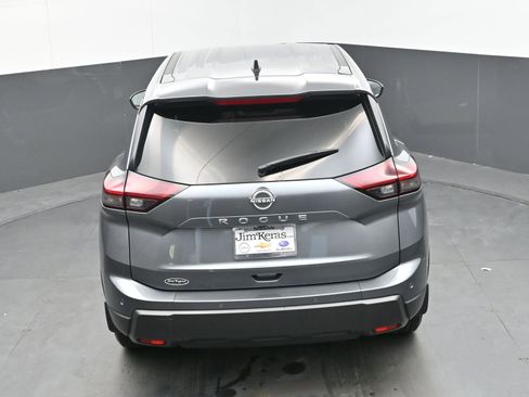 Certified 2025 Nissan Rogue S image 29