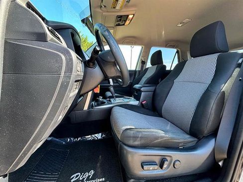 Used 2018 Toyota 4Runner SR5 image 32