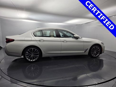 Certified 2023 BMW 530i w/ Convenience Package image 16