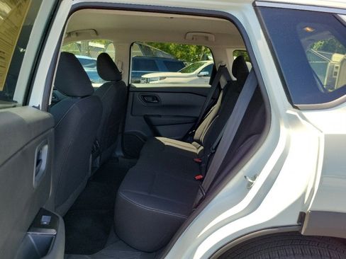 Used 2024 Nissan Rogue S FWD image 21