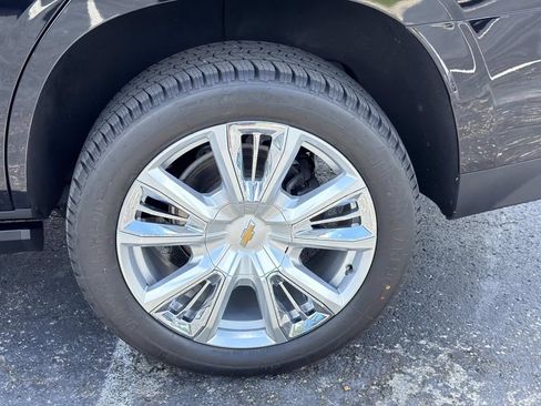 Used 2023 Chevrolet Tahoe High Country w/ Premium Package 2 AWD/4WD image 10