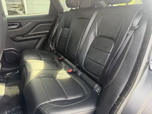 Used 2017 Jaguar F-PACE R-Sport image 23
