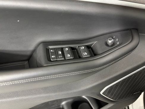 Used 2022 Jeep Grand Cherokee Limited 4xe AWD/4WD image 15