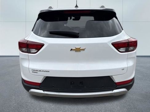 Used 2021 Chevrolet TrailBlazer LT w/ Convenience Package image 4