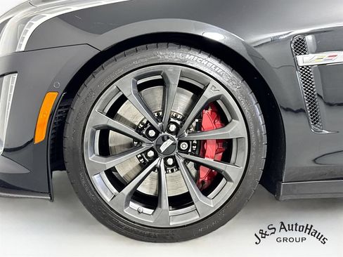 Used 2019 Cadillac CTS V w/ Carbon Fiber Package RWD image 39