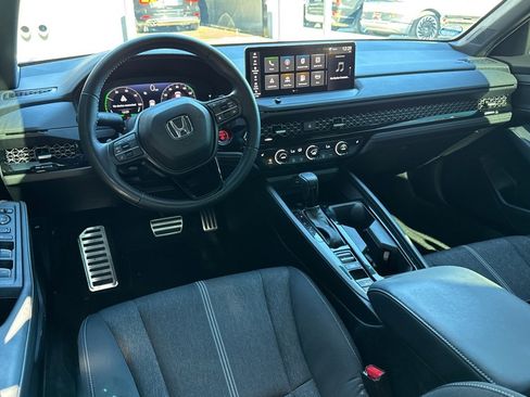 Used 2025 Honda Accord Sport image 7
