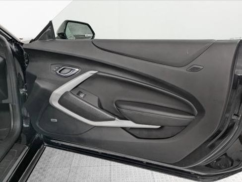 Used 2020 Chevrolet Camaro LT w/ Technology Package RWD image 17