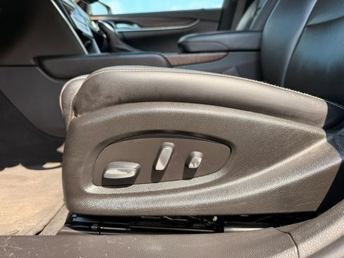 Used 2019 Cadillac XTS Luxury FWD image 31