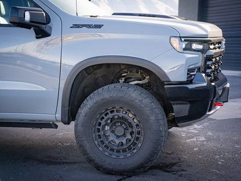 Used 2024 Chevrolet Silverado 1500 ZR2 w/ Technology Package image 5