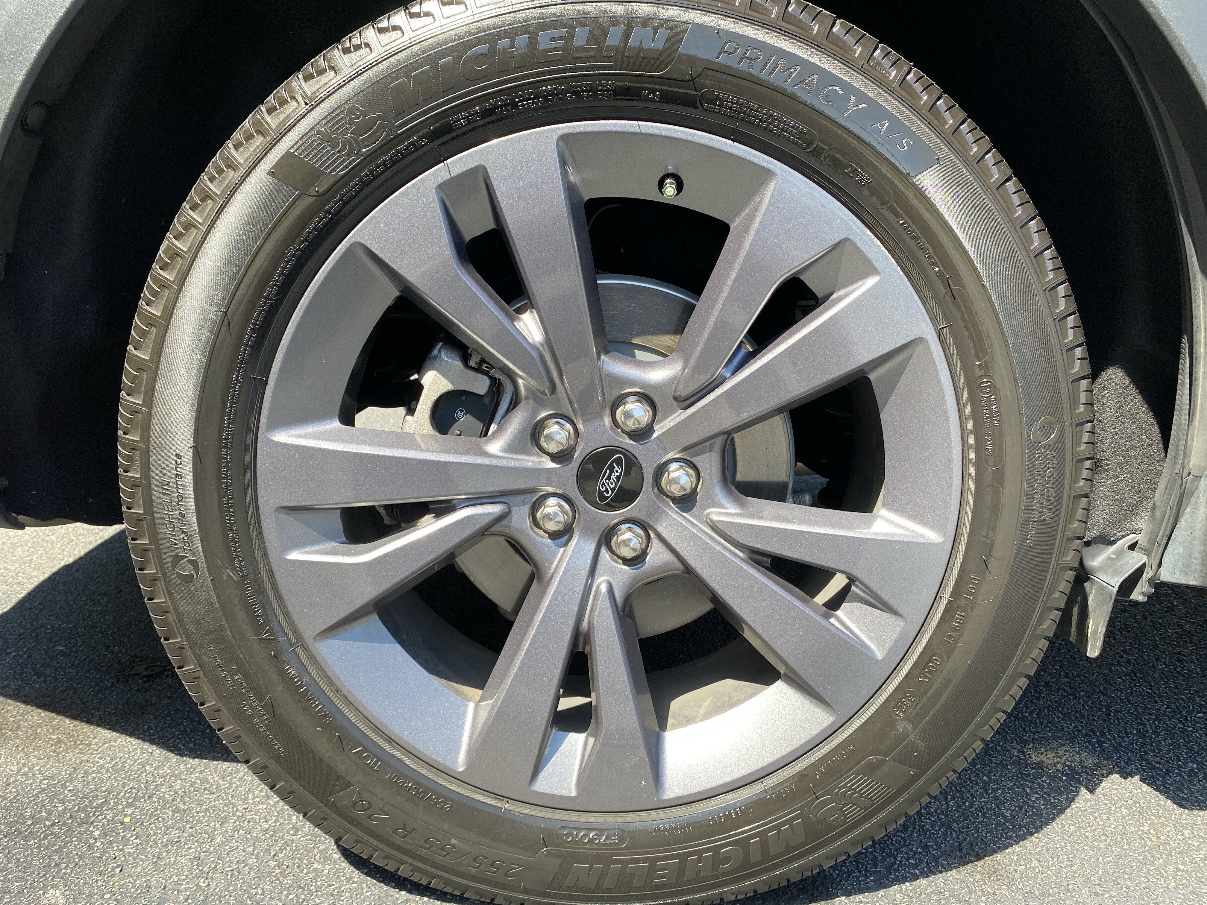 Used 2023 Ford Explorer XLT w/ Equipment Group 202A RWD image 13