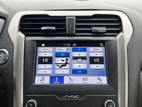 Used 2019 Ford Fusion SEL image 24