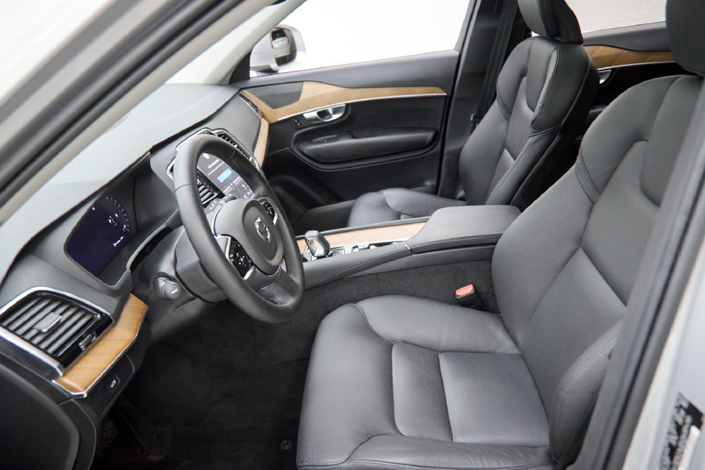 Certified 2024 Volvo XC90 B6 Plus w/ Protection Package Premier AWD/4WD image 19